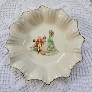 J&G Meakin Sunshine Fluted Dish Scalloped Edges Gold Gilt Regent Couple England